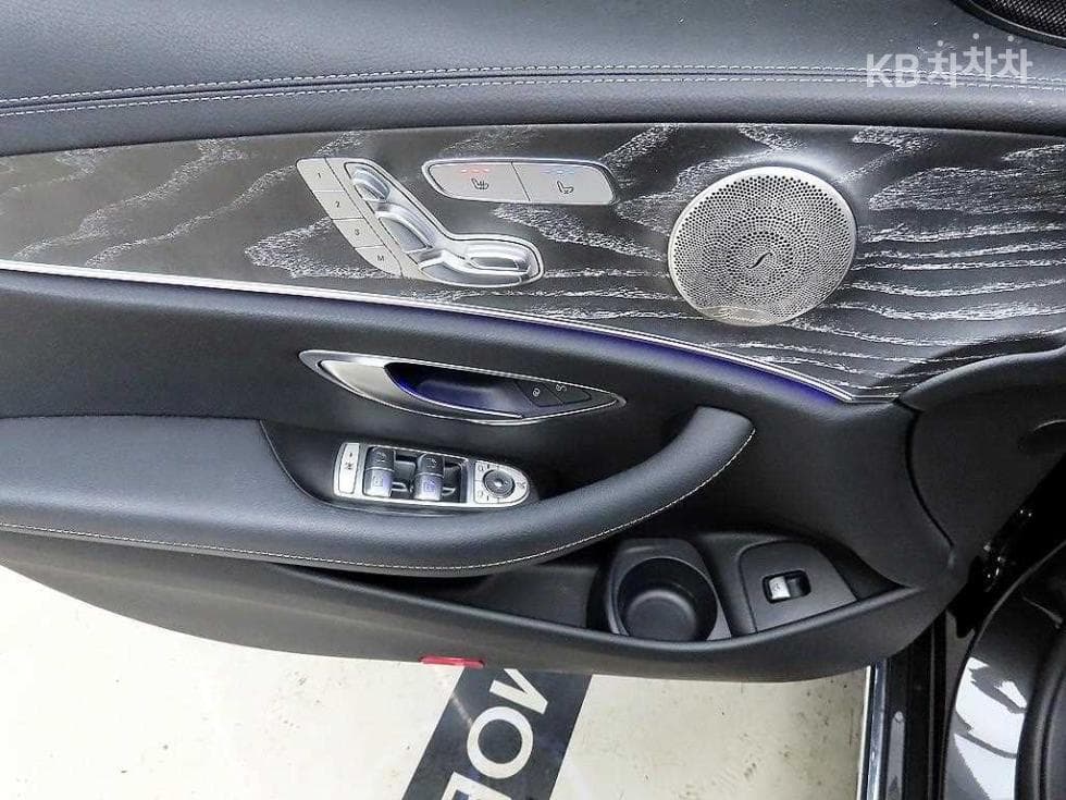 Mercedes-Benz E-Клас (W213)E350 4MATIC Avantgarde - 11
