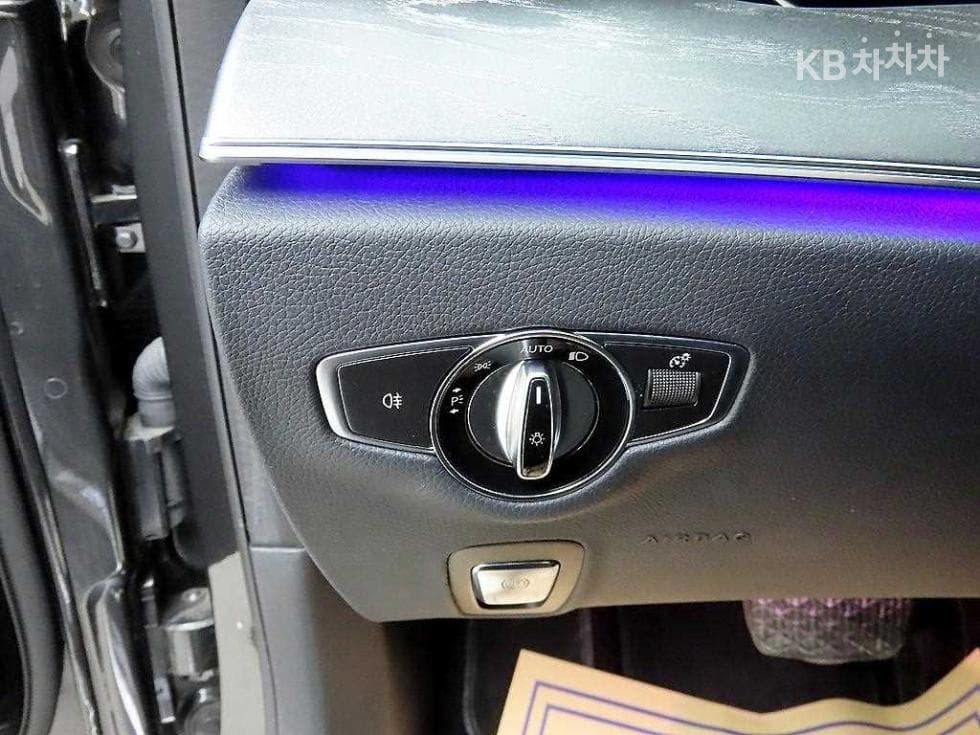 Mercedes-Benz E-Клас (W213)E350 4MATIC Avantgarde - 13