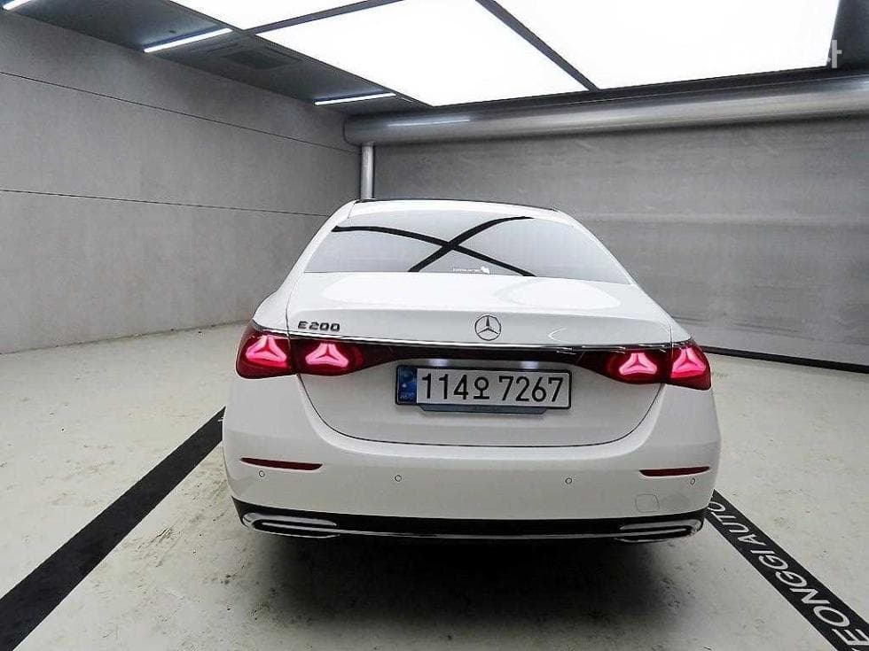 Mercedes-Benz E-클래스 (W214)E200 Avantgrade - 3