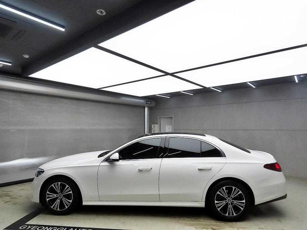 Mercedes-Benz E-클래스 (W214)E200 Avantgrade - 4