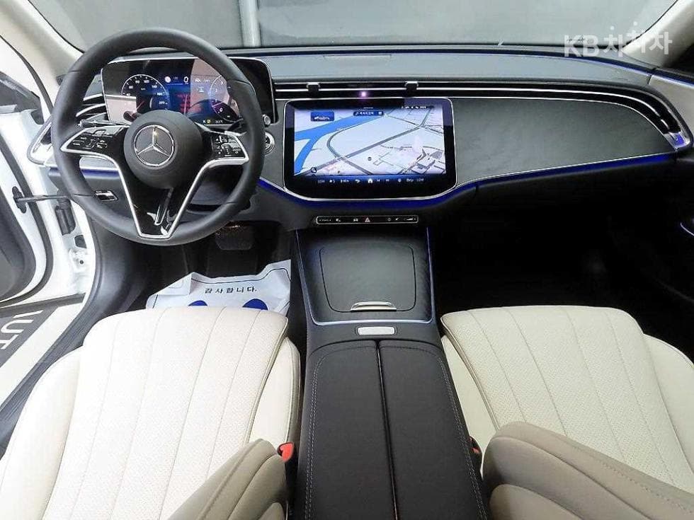 Mercedes-Benz E-클래스 (W214)E200 Avantgrade - 7