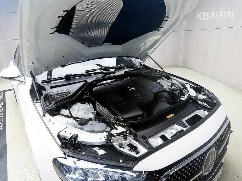 Mercedes-Benz E-클래스 (W214)E200 Avantgrade - 18