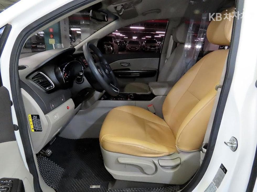 Киа All New Канивал6Местен승 2.2 Дизел 휠체어 리프트 - 14