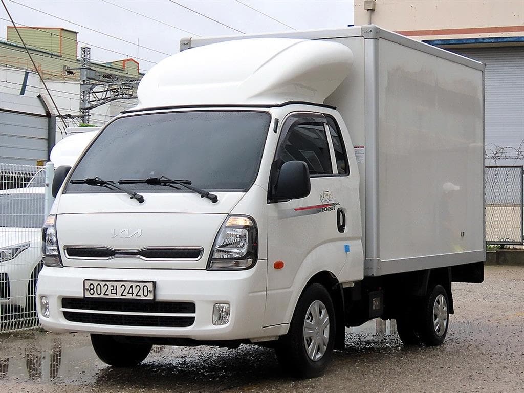 Киа The New (фейслифт) Бонго 3 (лек)Box Truck 1 тон Plus형 Королевска кабина Удължено междуосие L - 2