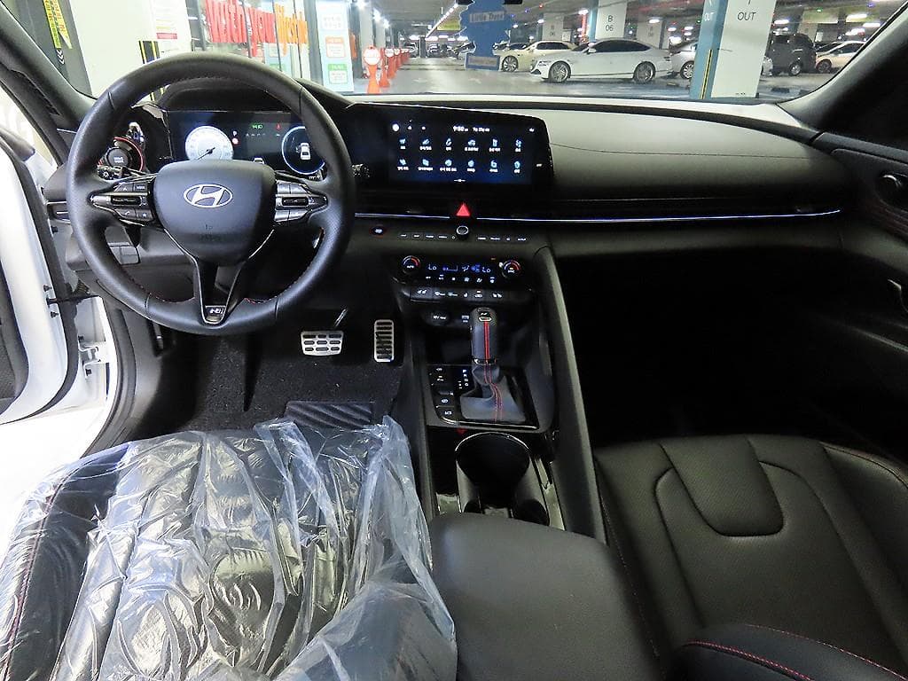 Hyundai The New (facelift) Avante (Elantra) N Line (CN7)1.6 Gasoline Inspiration - 10