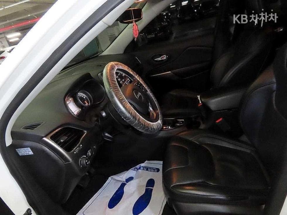 지프 체로키(KL)2.4 Gasoline FWD Limited - 6