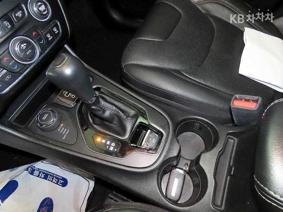 지프 체로키(KL)2.4 Gasoline FWD Limited - 12