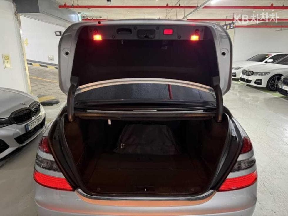 Mercedes-Benz Нов S-КласS550 W221 - 6