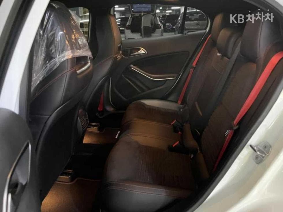 Mercedes-Benz GLA X156GLA45 AMG 4매틱 - 8
