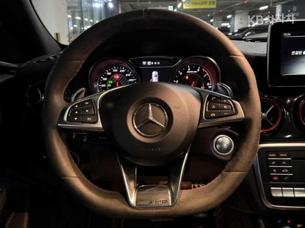 Mercedes-Benz GLA X156GLA45 AMG 4매틱 - 12
