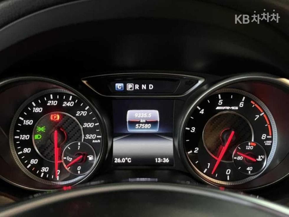 Mercedes-Benz GLA X156GLA45 AMG 4매틱 - 18