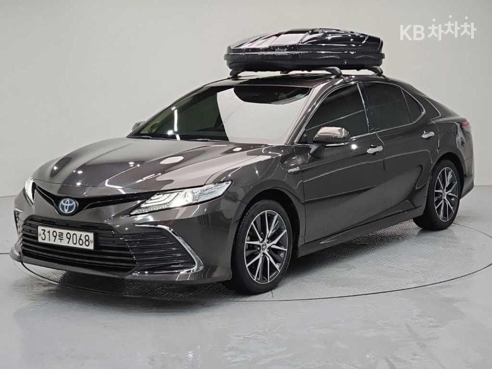 Toyota Camry XV70 2.5L хибрид XLE - Image 1