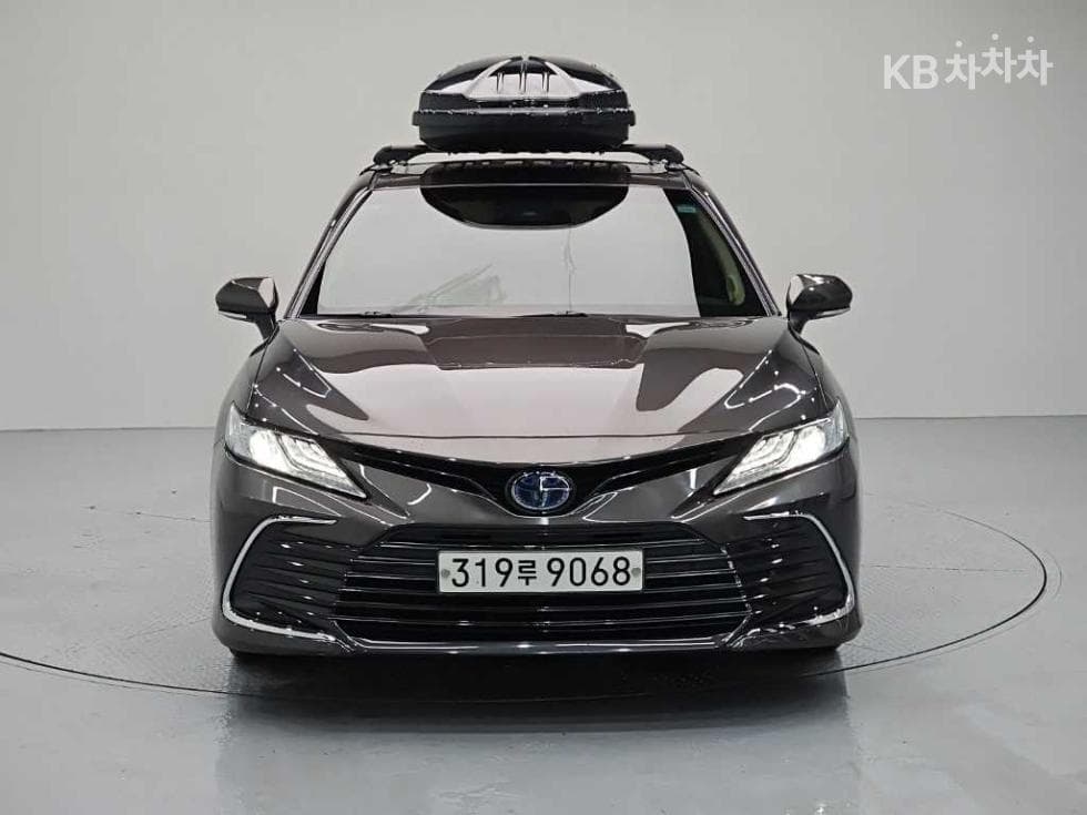 Toyota Camry XV702.5L хибрид XLE - 2