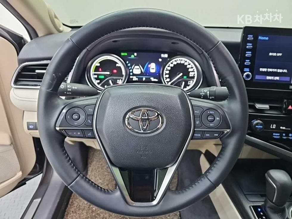 Toyota Camry XV702.5L хибрид XLE - 9