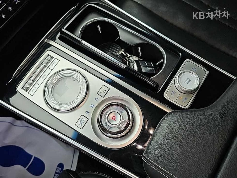 Genesis GV803.0 Diesel 2WD - 8