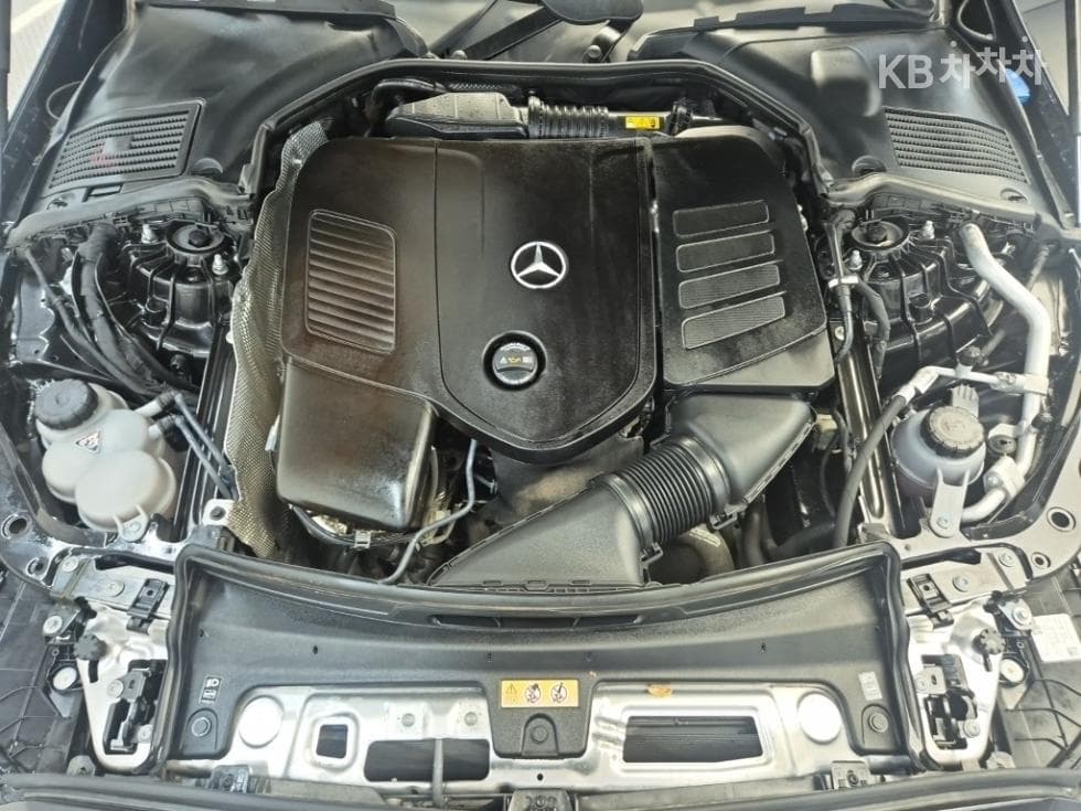Mercedes-Benz The New (фейслифт) C-КласC300 e 4Matic AMG Line - 5