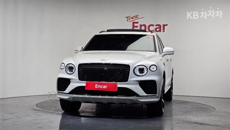 벤틀리 벤테이가 4.0 V8 - Image 1