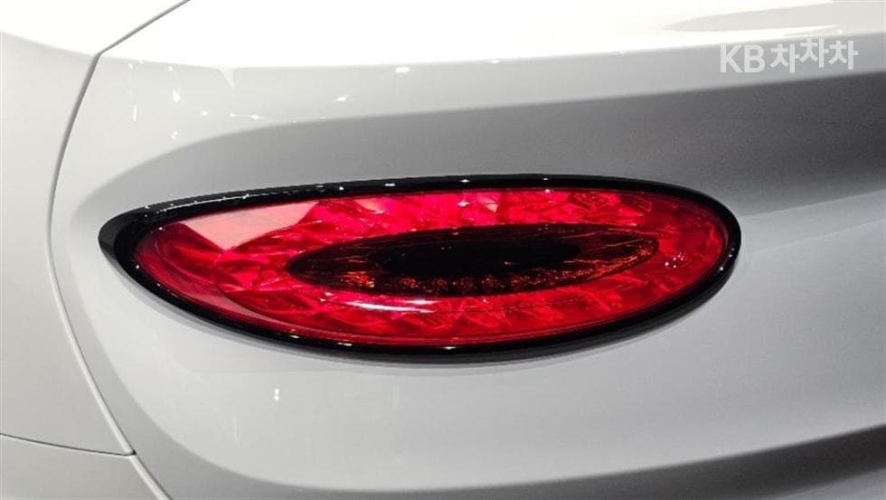 벤틀리 벤테이가4.0 V8 - 6