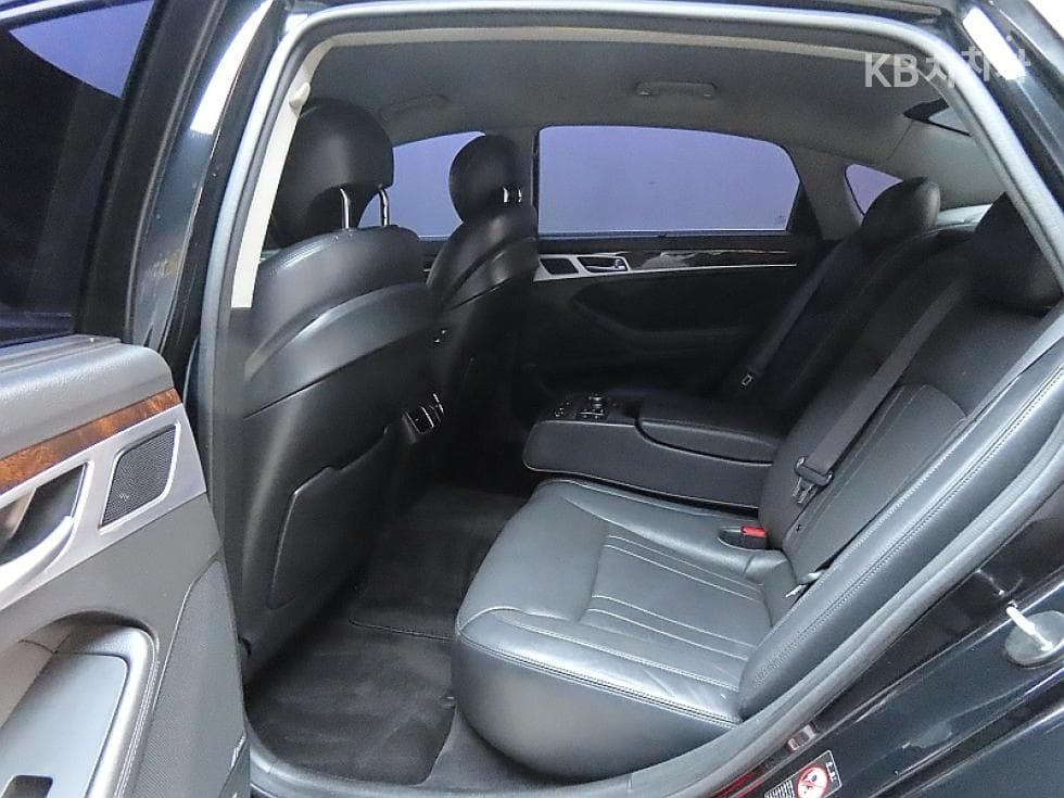 Hyundai GenesisDHG330 Premium - 11