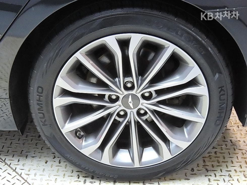 Hyundai GenesisDHG330 Premium - 20