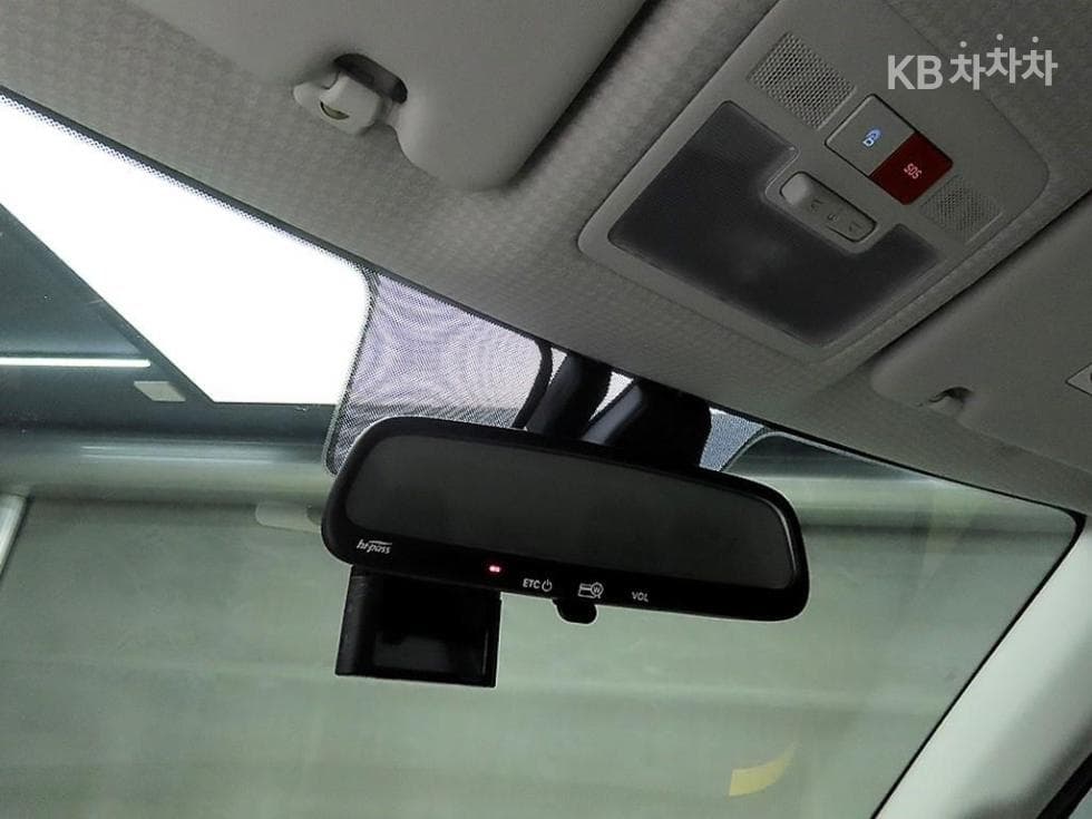 Хюндай Каспър1.0 Бензин 디 에센셜 Базов - 15