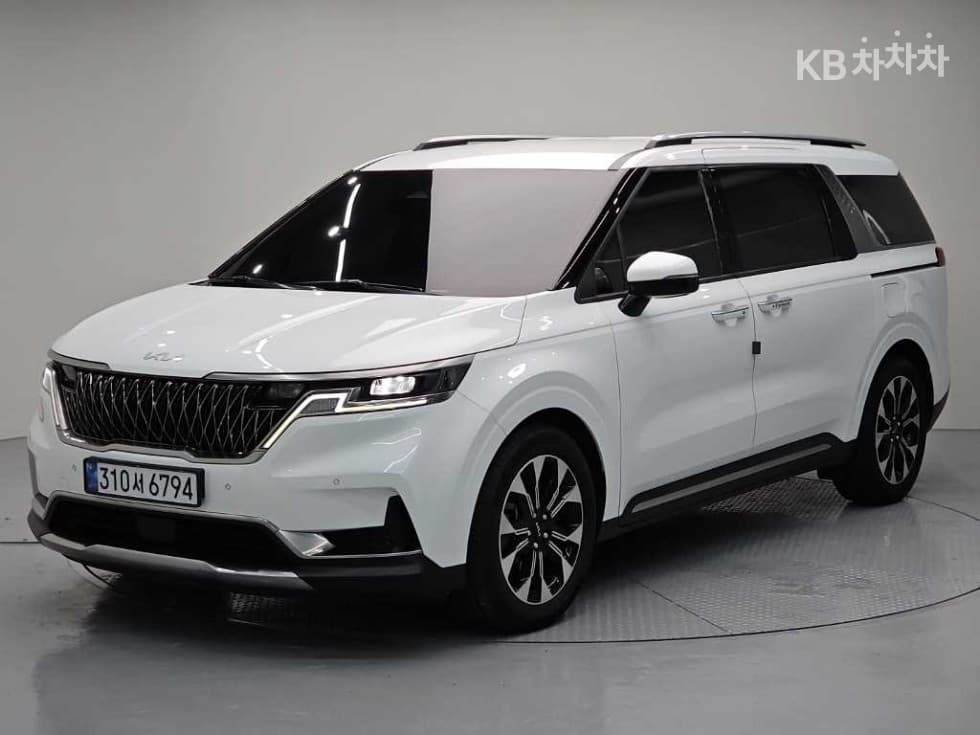 Киа Канивал 4-то поколение D2.2 7-местен (Лимузин) Signature - Image 1