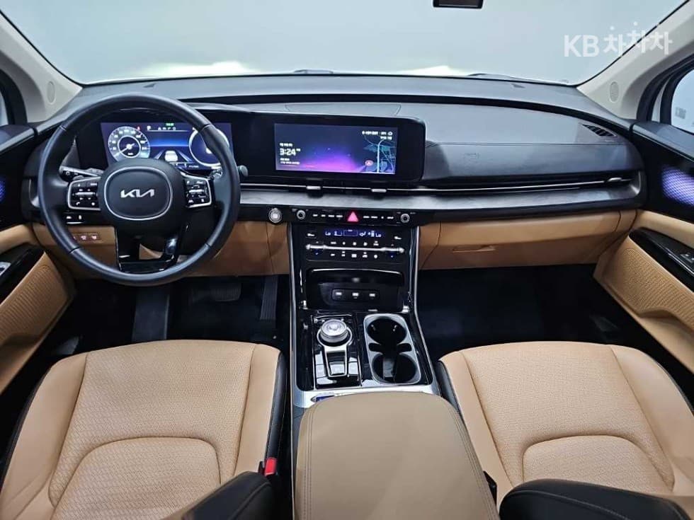 Kia Carnival 4th generationD2.2 7-seater (Limousine) Signature - 7