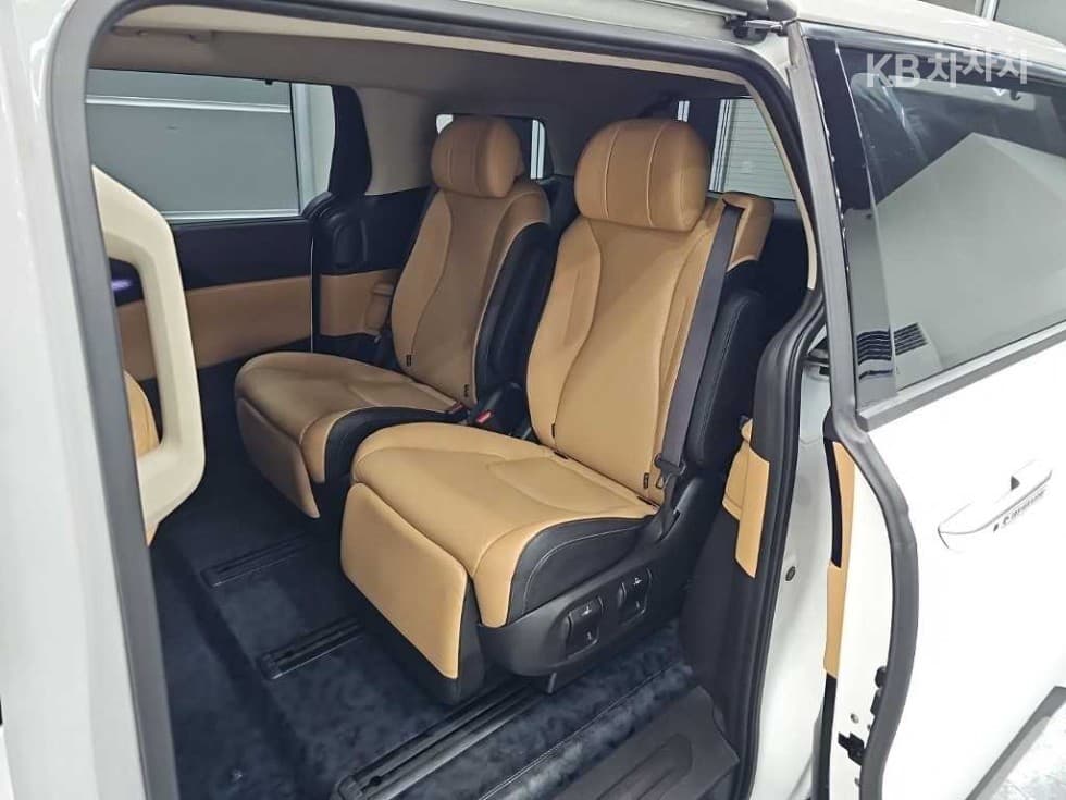 Kia Carnival 4th generationD2.2 7-seater (Limousine) Signature - 12