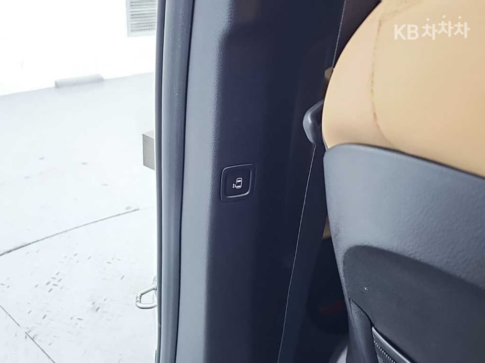 Kia Carnival 4th generationD2.2 7-seater (Limousine) Signature - 16