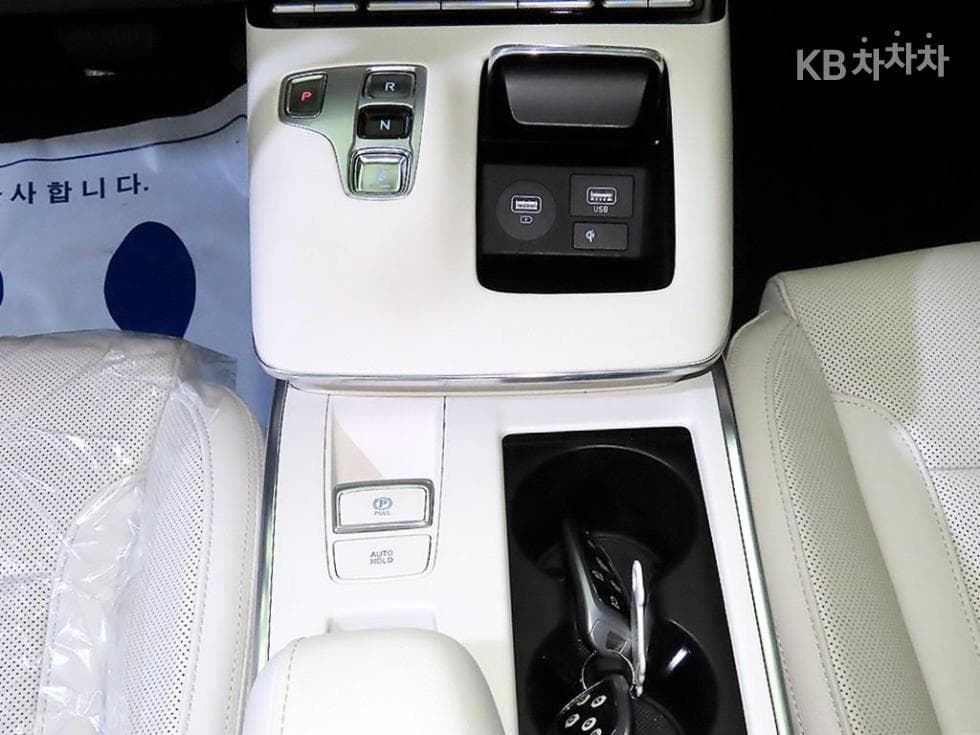 Хюндай The New (фейслифт) Grandeur (Azera) Хибрид2.4 Le Blanc - 12