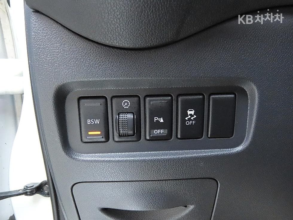 Renault Korea QM5 NEODiesel 2.0 2WD RE Standard - 12