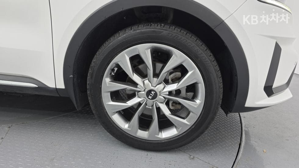Киа Sorento 4-то поколение2.2 Дизел 2WD Тренди - 10