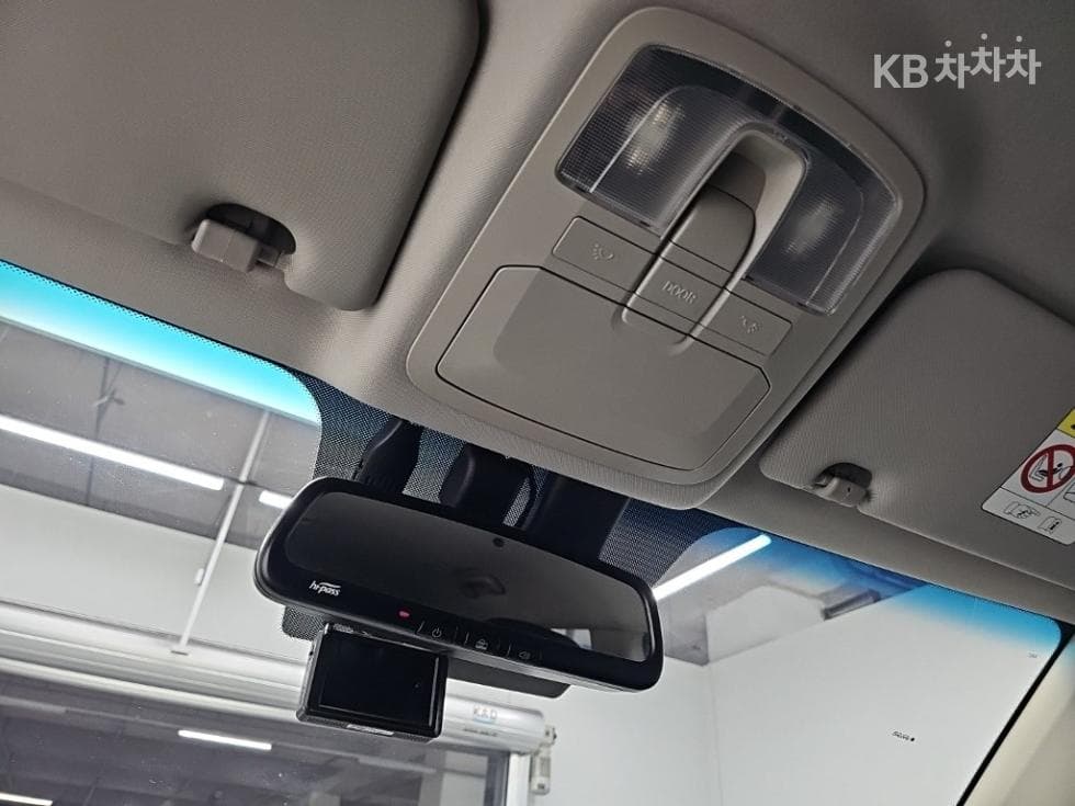 КейДжи Мобилити 뷰티플 코란도1.5 GDi Turbo 2WD C5 Plus - 16