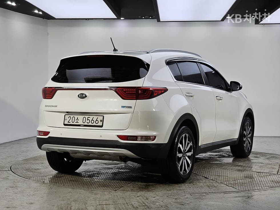 Kia Sportage 4th generationDiesel 1.7 2WD Noblesse - 3