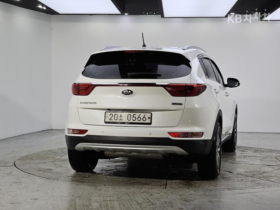 Kia Sportage 4th generationDiesel 1.7 2WD Noblesse - 4