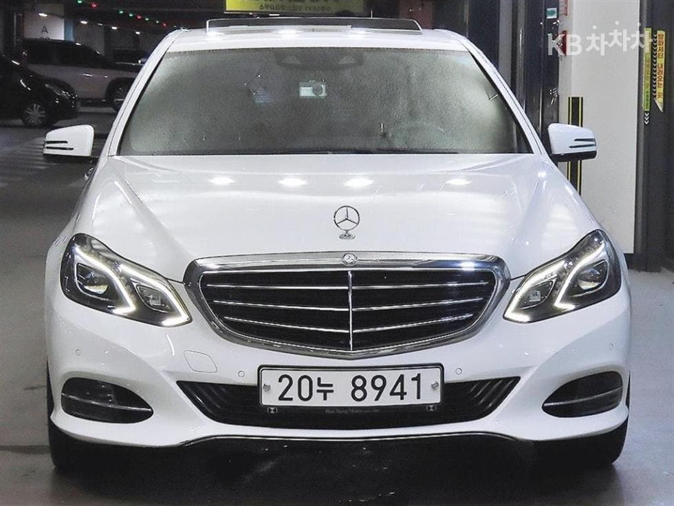 Mercedes-Benz Нов E-КласE300 엘레강스 W212 - 2