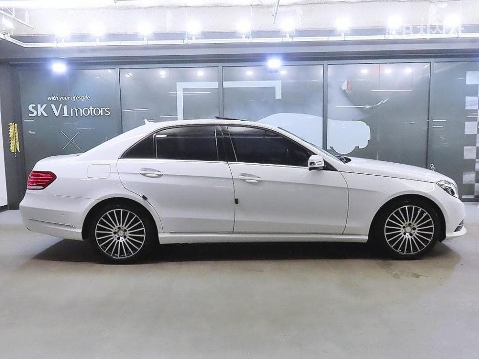 Mercedes-Benz Нов E-КласE300 엘레강스 W212 - 3
