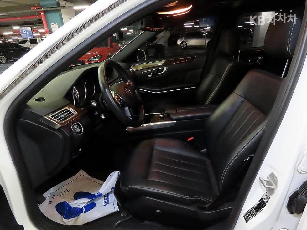 Mercedes-Benz Нов E-КласE300 엘레강스 W212 - 6
