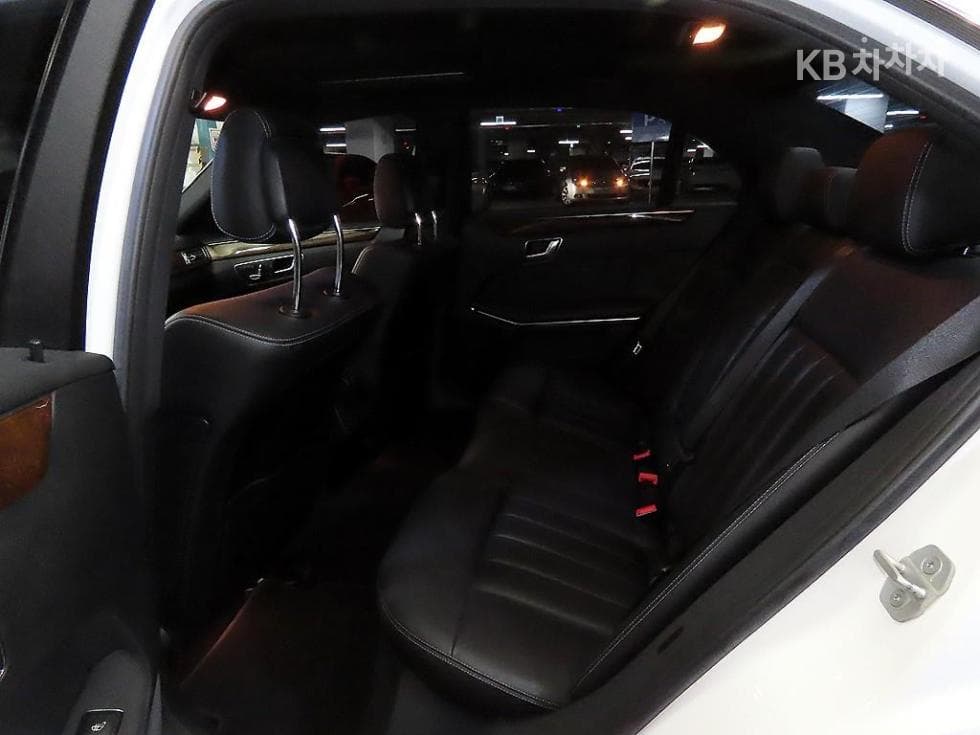 Mercedes-Benz Нов E-КласE300 엘레강스 W212 - 7