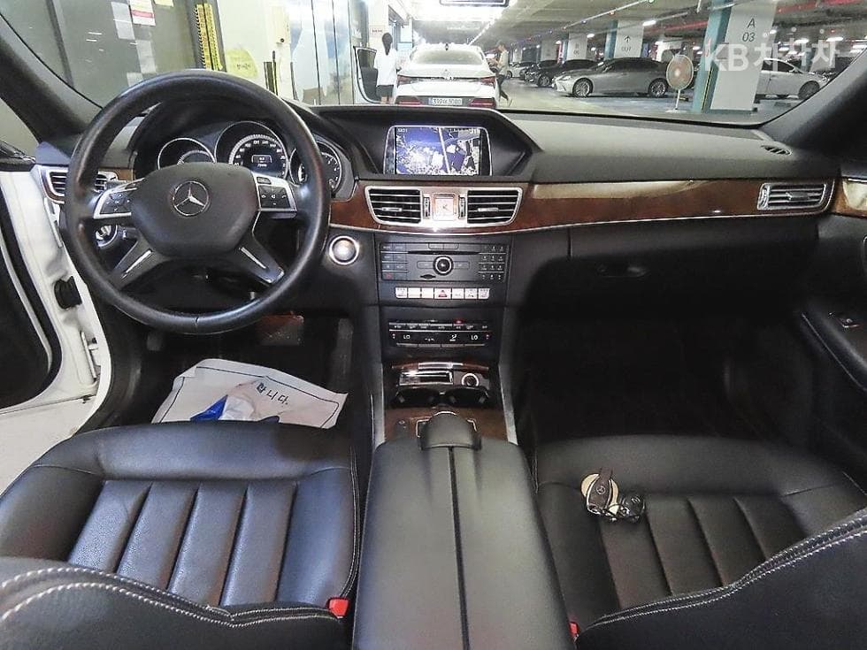 Mercedes-Benz Нов E-КласE300 엘레강스 W212 - 10