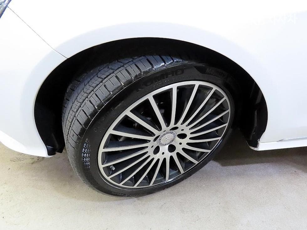 Mercedes-Benz Нов E-КласE300 엘레강스 W212 - 20