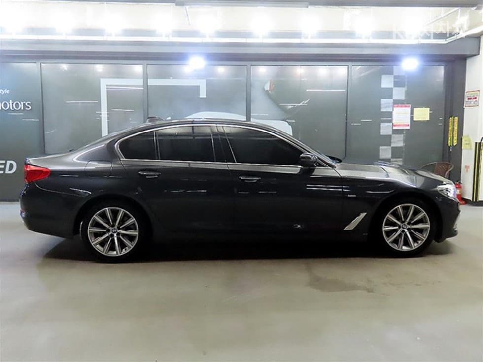 BMW 올Нов5 Серия (G30)520i Luxury - 3