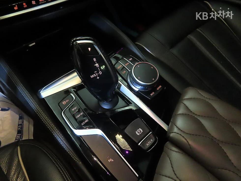 BMW 올Нов5 Серия (G30)520i Luxury - 12