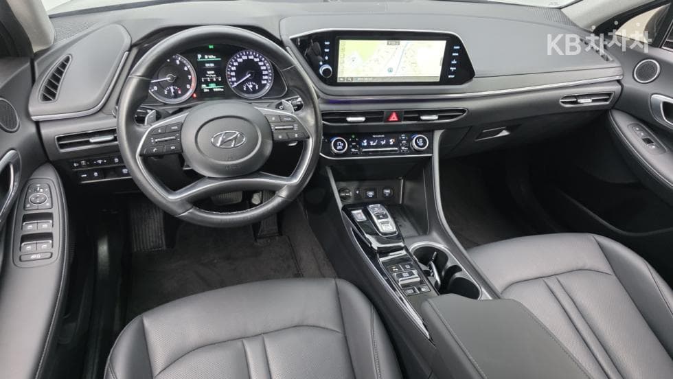 Хюндай Соната (DN8)2.0 Premium Plus - 12