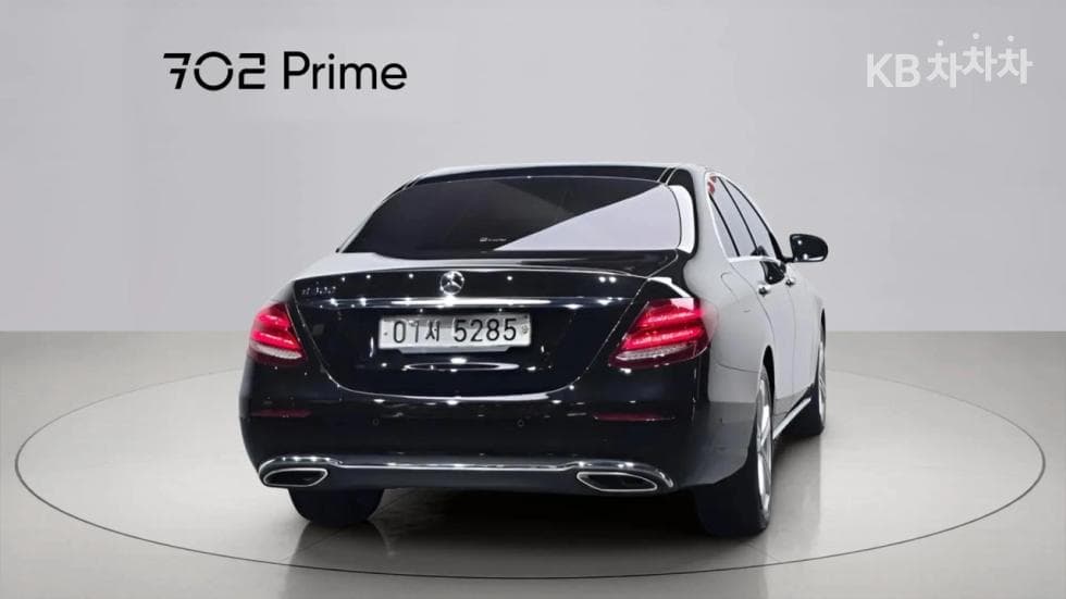 Mercedes-Benz E-Клас (W213)E200 Avantgarde - 2