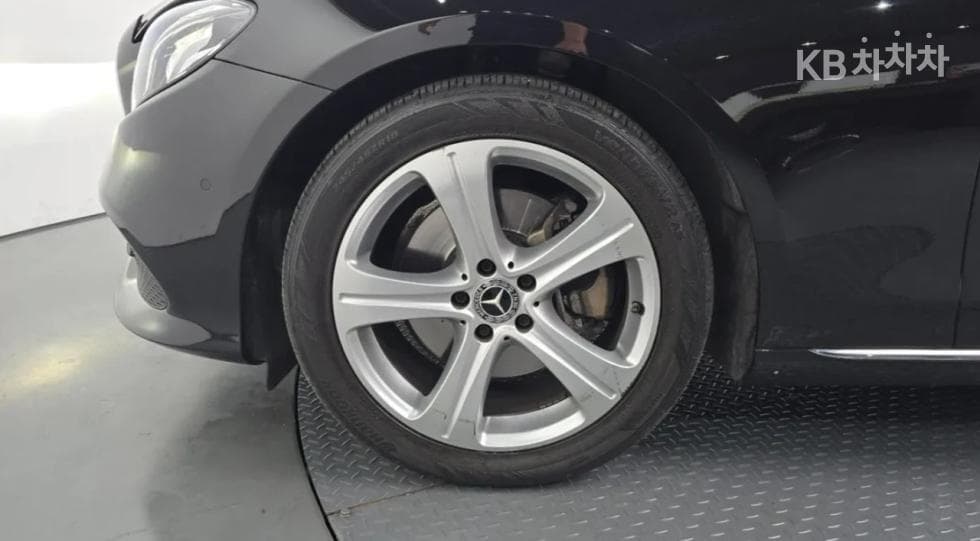 Mercedes-Benz E-Клас (W213)E200 Avantgarde - 5
