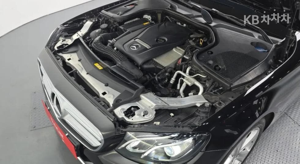 Mercedes-Benz E-Клас (W213)E200 Avantgarde - 8