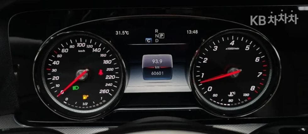Mercedes-Benz E-Клас (W213)E200 Avantgarde - 10