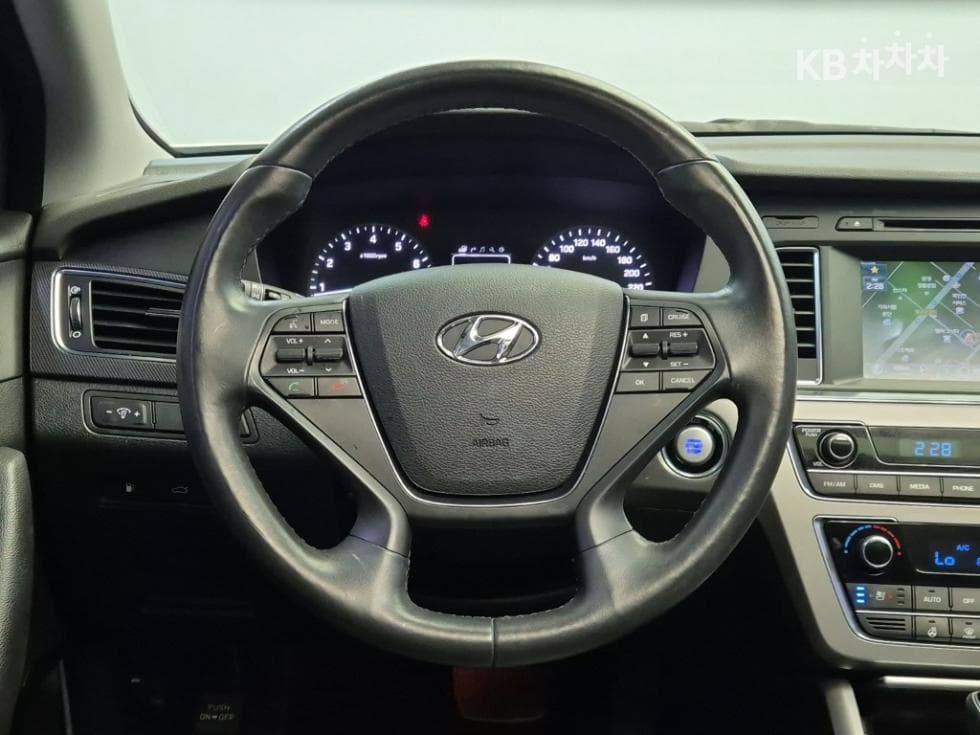 Хюндай Соната LF2.4 Exclusive - 9