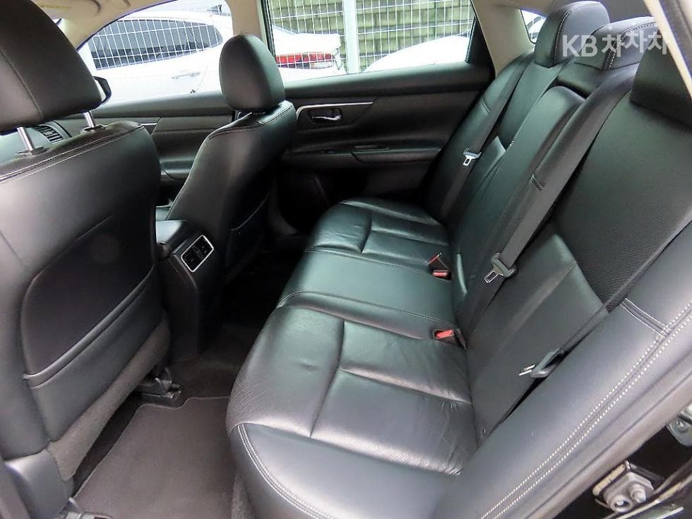 Нисан 알티마2.5 Smart CVT (Безстепенна) - 6